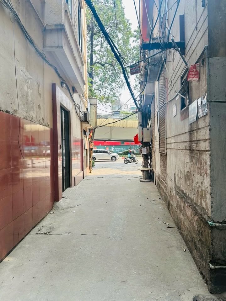 Đất Phú Diễn 37m² giá 6.4 tỷ - Đầu tư sinh lời cao!