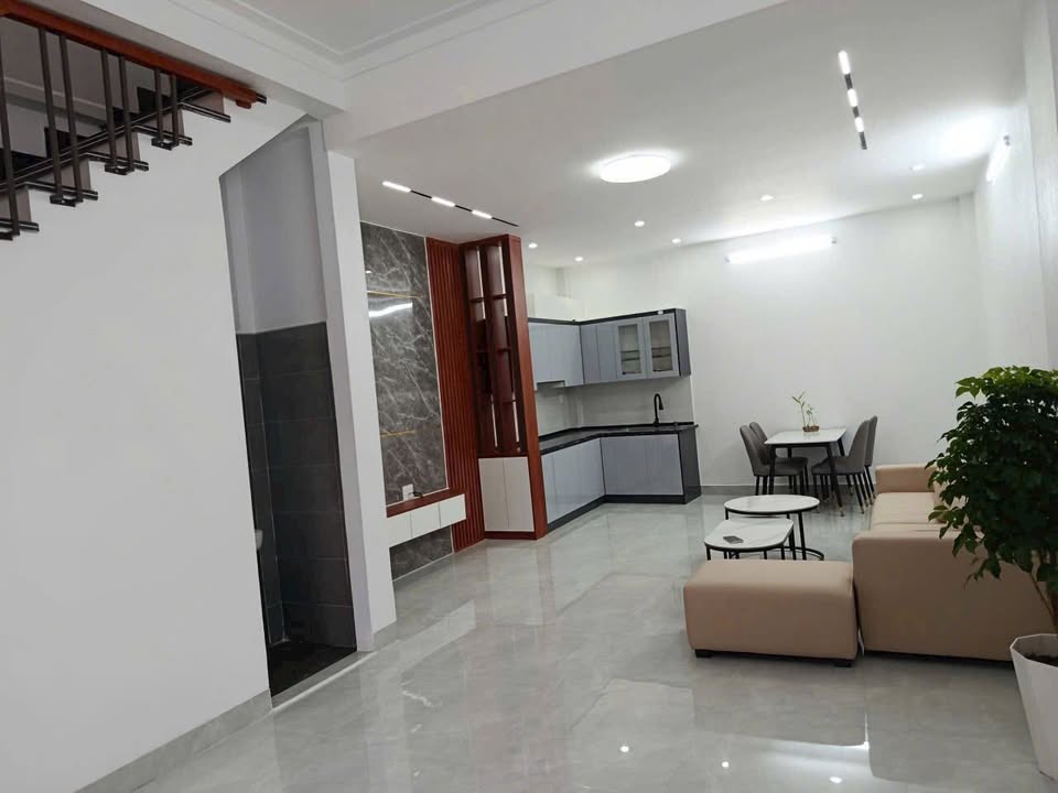 Nhà 3 tầng mới xây tại Đông Hương, Thanh Hóa 60m² - Giá tốt, tiện ích đầy đủ!