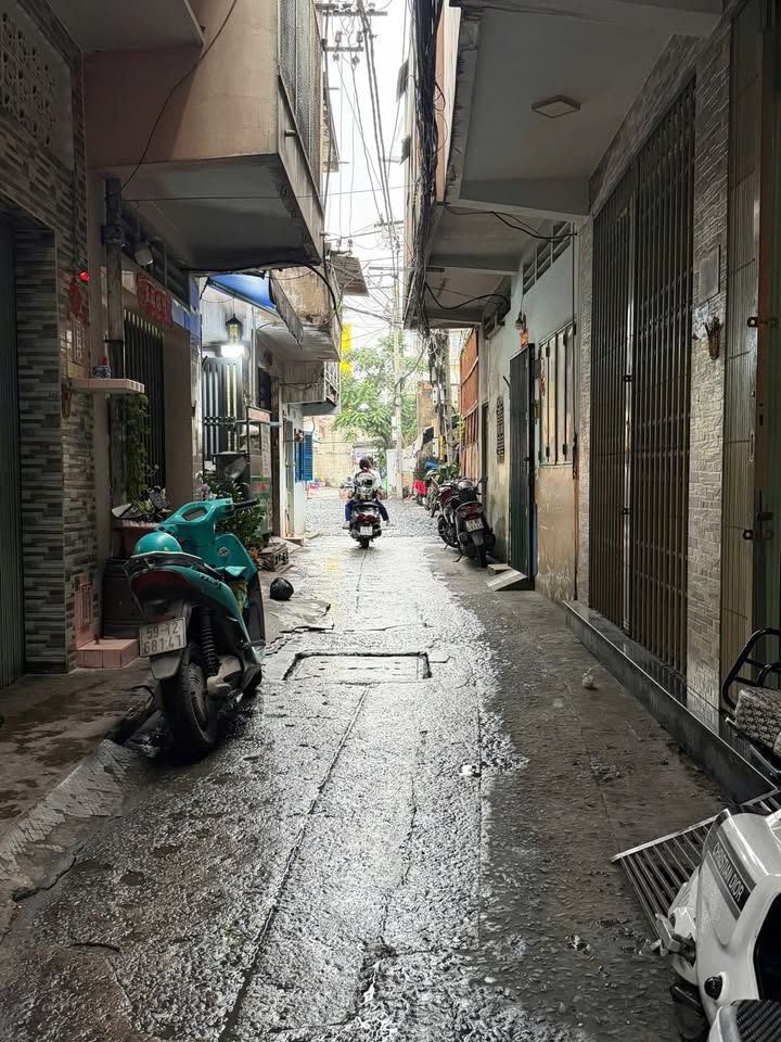 Nhà phố Phạm Đình Hổ, quận 6 - 28m² giá 3.8 tỷ - Hẻm rộng gần mặt tiền