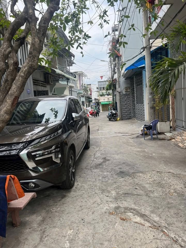 Nhà cấp 4 Tăng Nhơn Phú A 130m² giá 7.6 tỷ - An ninh, thoáng mát, cho thuê 10 triệu/tháng!