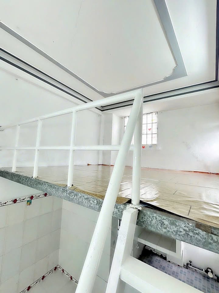 Phòng trọ cho thuê tại Ninh Kiều 20m² giá 2.2 triệu - Mặt tiền Trần Hoàng Na thoáng mát!