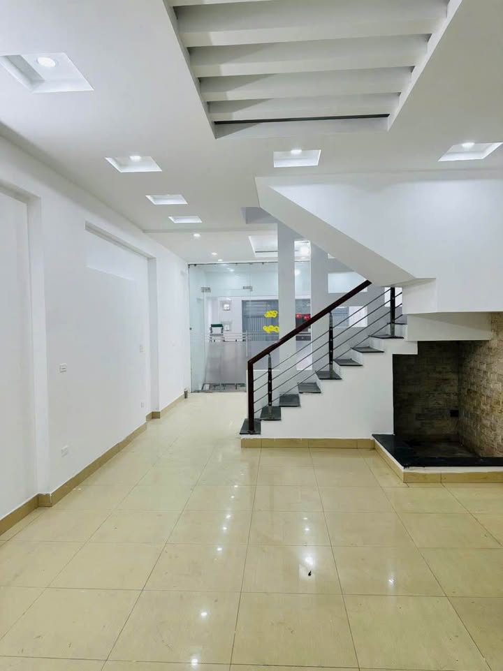 Nhà phố Liền kề Văn Phú Hà Đông 85m² giá 20 tỷ - Vị trí đắc địa kinh doanh!