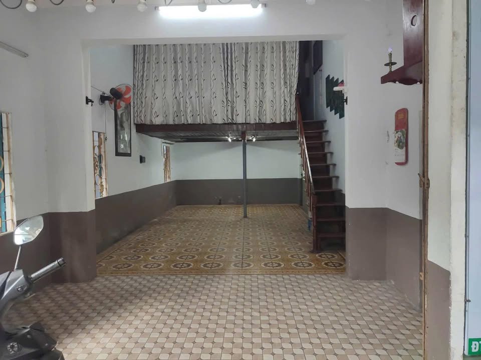Mặt bằng cho thuê MT Huỳnh Thúc Kháng, Hải Châu 50m² - Cơ hội kinh doanh tuyệt vời!