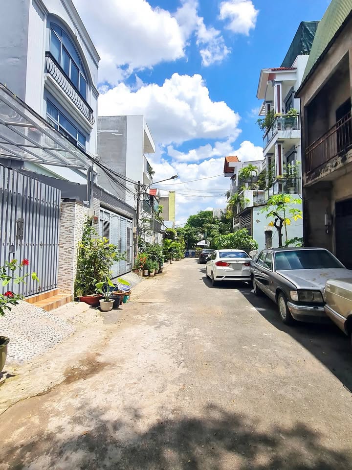 Bán lô đất hẻm xe hơi đường Làng Tăng Phú, quận 9, 99.8m² - Đầu tư sinh lời ngay!