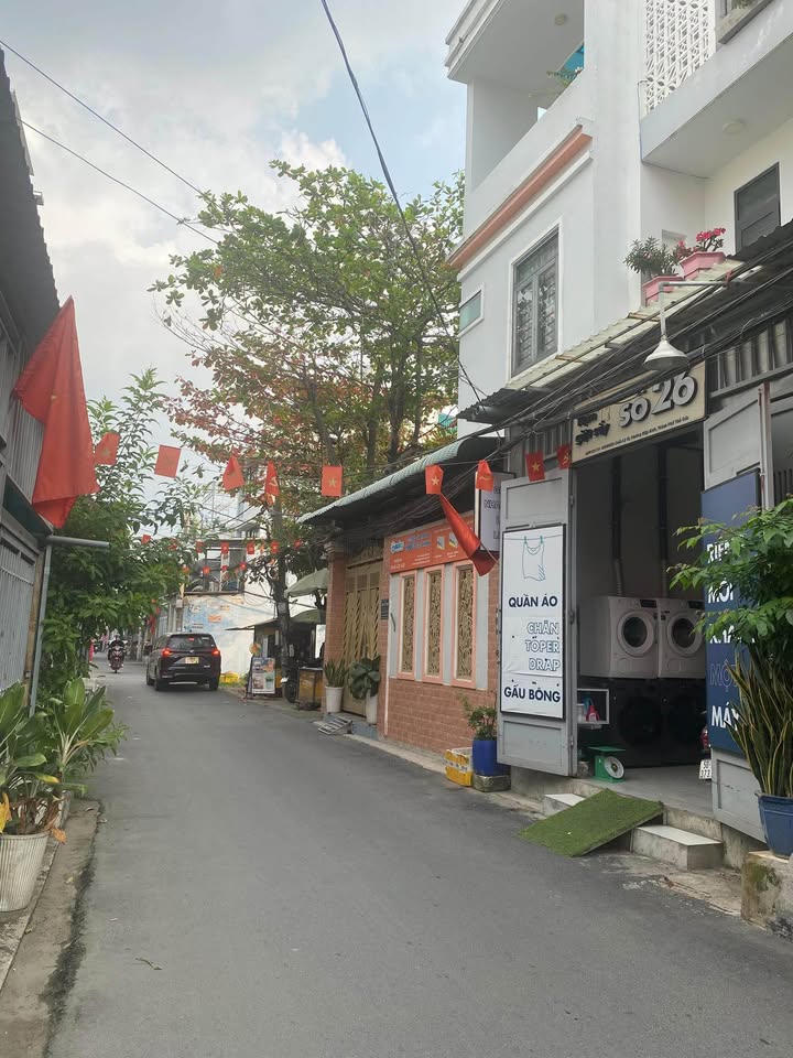 Nhà đẹp Hiệp Bình Phước 66m² giá 4.6 tỷ - Hẻm xe hơi thông thoáng!