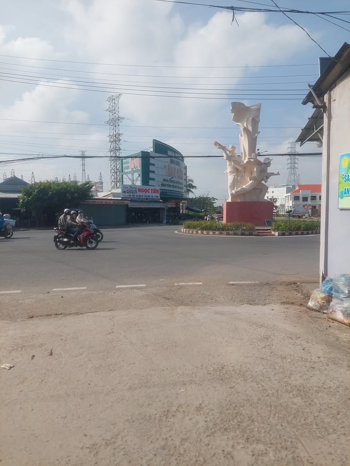 Nhà đất Ba Tri 246m² giá 1.5 tỷ - Chính chủ bán gấp!