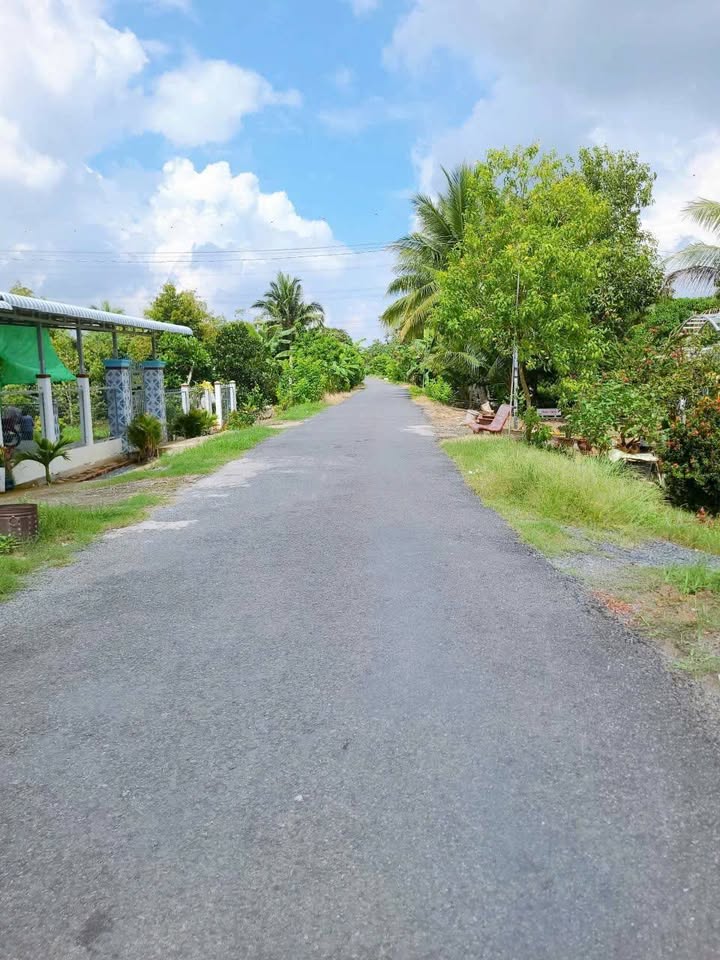 Đất nền 449m² Trường Long giá 1.6 tỷ - Vị trí 2 mặt tiền, sông mát mẻ!