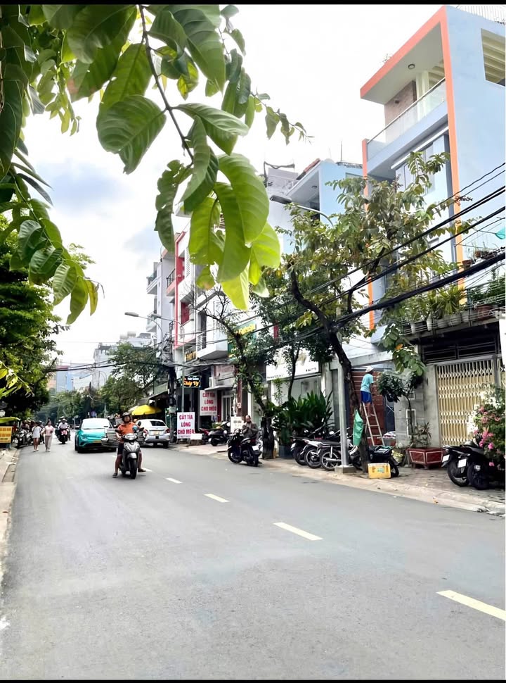 Nhà mặt tiền CHDV đường Nguyễn Thị Thập Quận 7 80m² giá 20.9 tỷ - Dòng tiền ổn định hàng tháng!