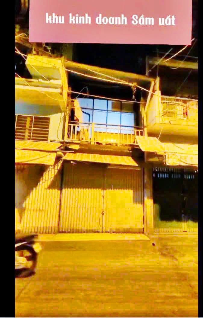 Nhà mặt tiền Lê Văn Linh, Quận 4, 51.4m² giá 4.8 tỷ - Kinh doanh thuận lợi!