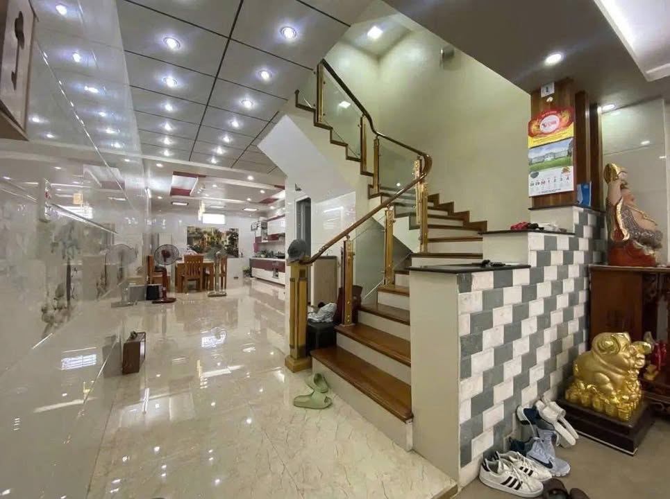 Nhà 5 tầng Hạ Lý, Hải Phòng 98m² giá 12 tỷ - Sát công viên, tiện ích đầy đủ!