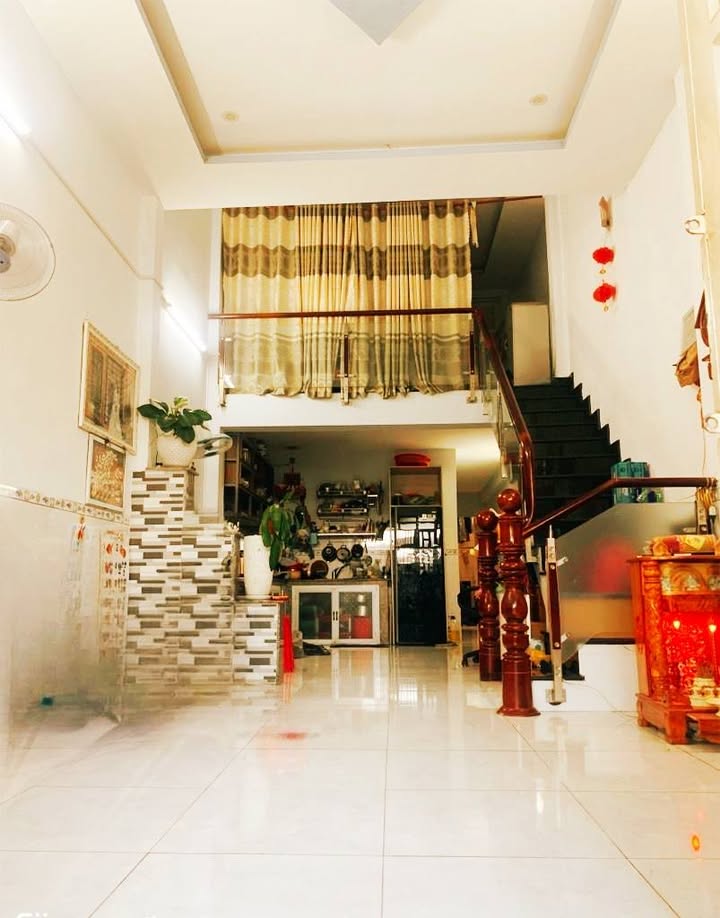 Nhà bán Dĩ An 80m² giá 3.39 tỷ - Sổ hồng chính chủ, bán gấp!