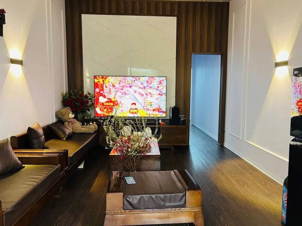 Nhà cho thuê Ngõ 24, đường Nguyễn Tất Thành, 4 triệu/tháng - Phù hợp cho gia đình nhỏ!