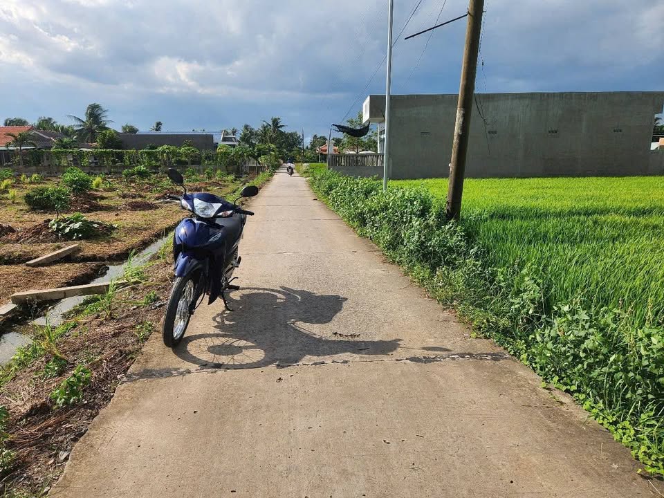 Đất thổ cư ấp 4 An Thạnh 200m² giá 1.8 tỷ - Cơ hội đầu tư hấp dẫn!