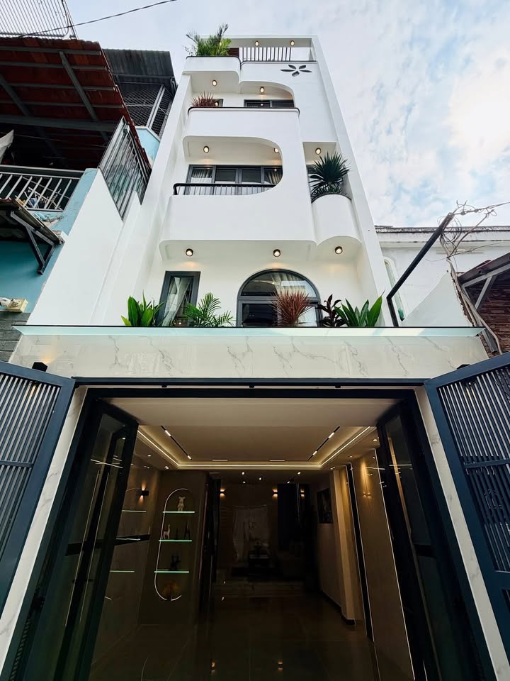 Nhà phố Gò Vấp 48m² giá 8.7 tỷ - Tặng nội thất cao cấp, xe hơi đậu cửa!