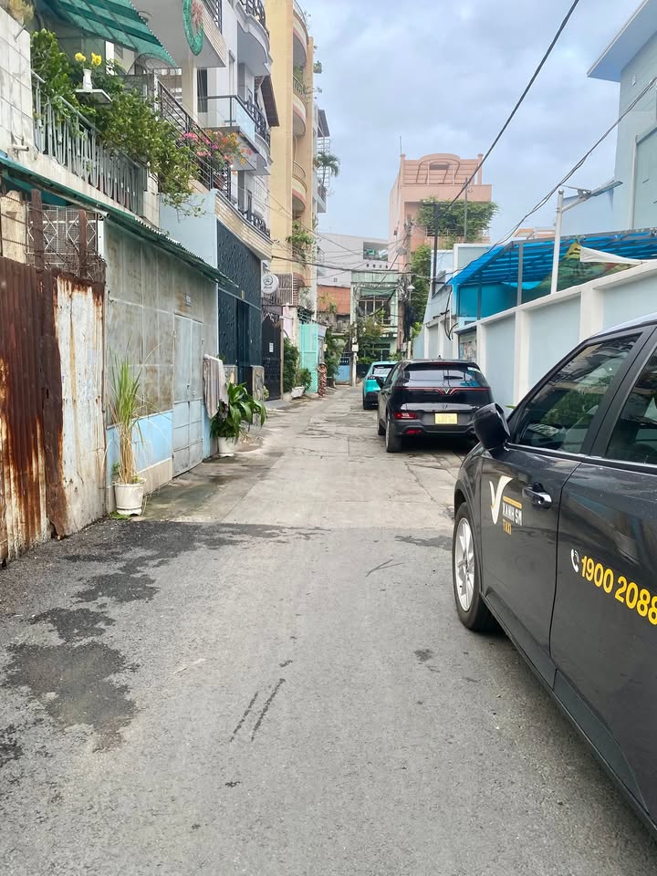 Nhà riêng Nguyễn Kiệm, Phú Nhuận 95m² giá 12 tỷ - Khu vực an ninh, xe hơi vào tận nơi!