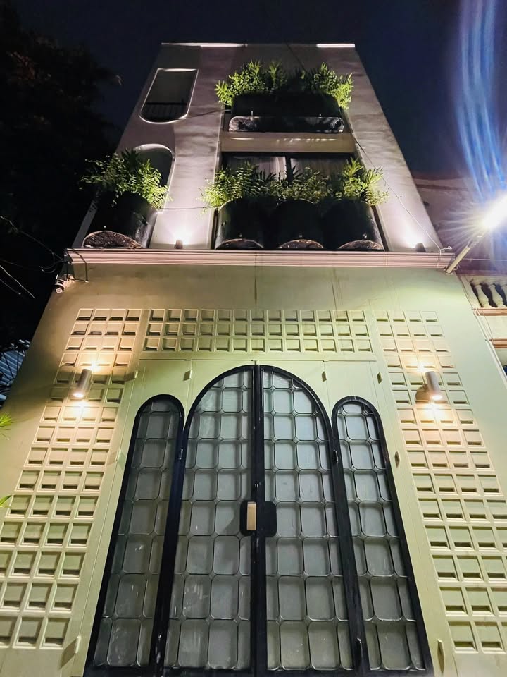 Căn hộ dịch vụ cao cấp Phan Xích Long 67m² giá 13.686 tỷ - Đầu tư sinh lời 8%/năm!