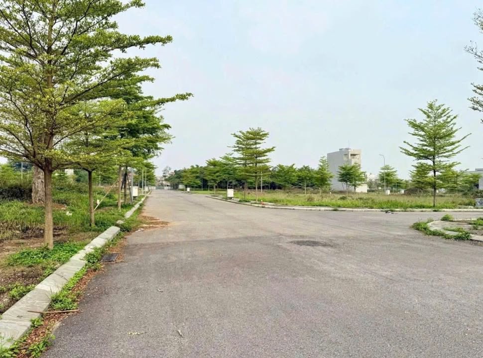 Bán đất Khu Đô Thị Vân Hội Center City, Vĩnh Yên 100m² giá 2.2 tỷ - Đầu tư sinh lời hấp dẫn!