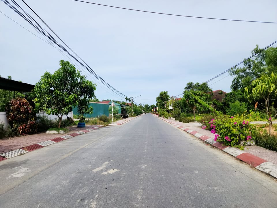 Đất kinh doanh mặt tiền đường liên xã Thạch Thắng, Thạch Lạc 160m² - Đầu tư sinh lời ngay!