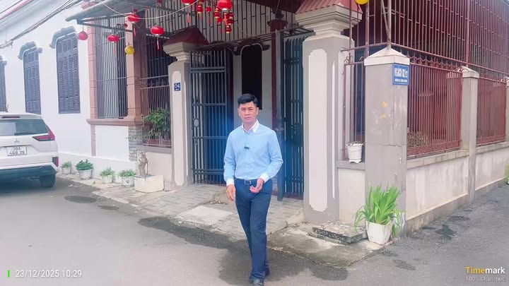 Nhà 2,5 tầng Thành Sen Hà Tĩnh 161m² - Vị trí đẹp, kinh doanh thuận lợi!