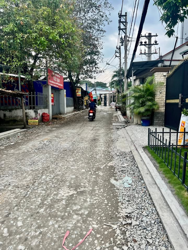 FrontHouse mặt tiền Đường số 2 Quận 9 191.2m² giá 12 tỷ - Cơ hội đầu tư không thể bỏ qua!