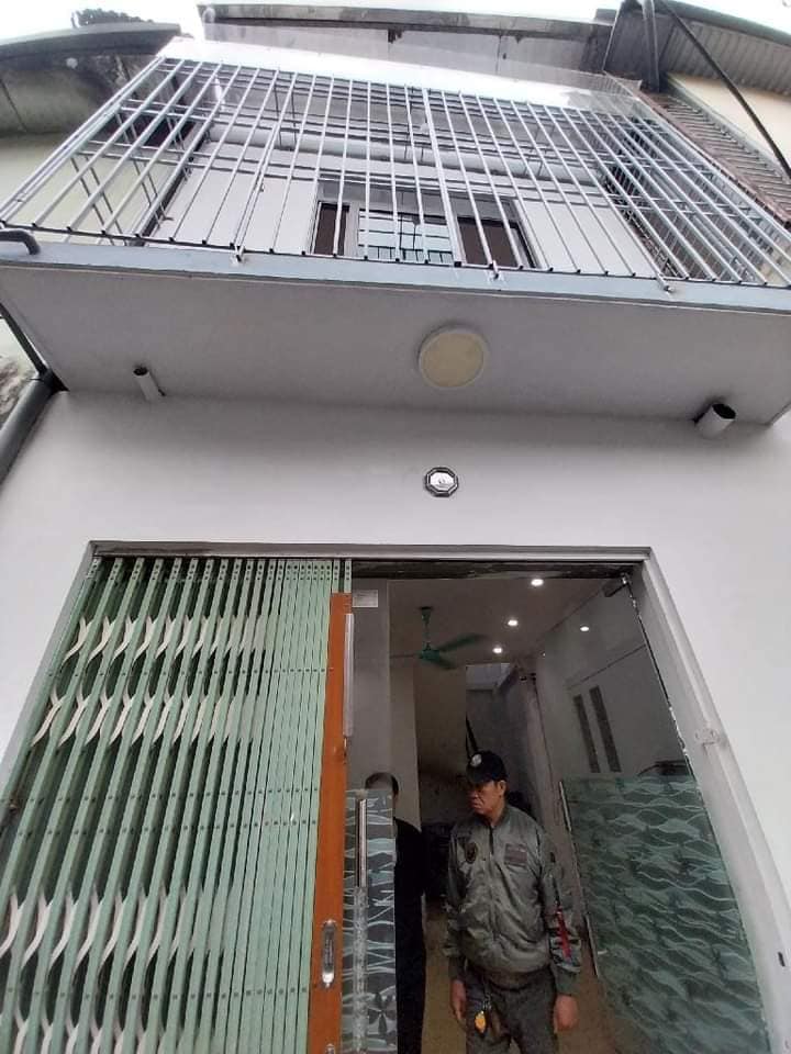 Nhà phố Yên Phụ, Tây Hồ 29m² chỉ 1.95 tỷ - Vị trí đắc địa, giao thông thuận lợi!