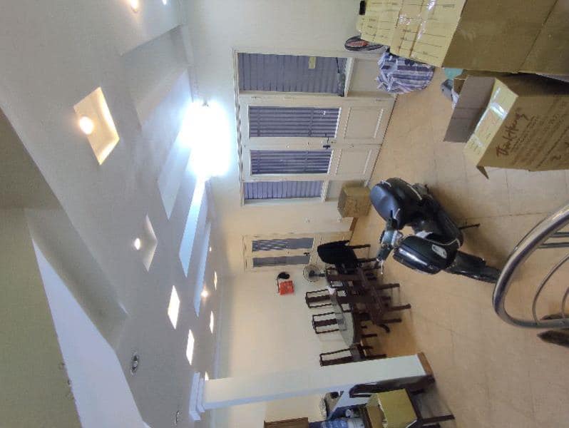 Nhà phố Võng Thị, Tây Hồ 45m² giá 5.65 tỷ - Bán gấp, pháp lý rõ ràng!