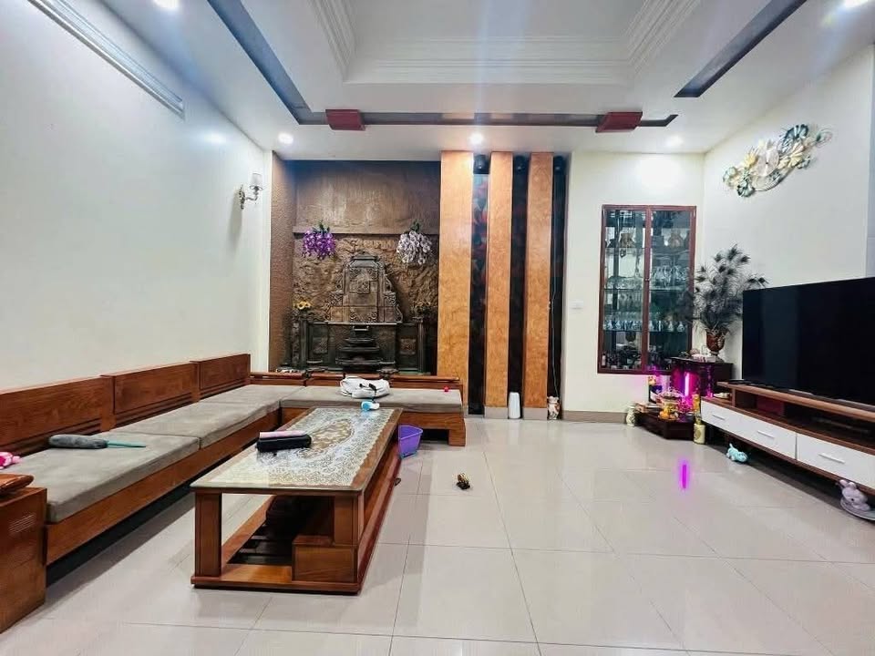 Nhà phố Hoàng Hoa Thám, Ba Đình 64m² giá thỏa thuận - Nhà đẹp ở ngay, tiềm năng phát triển!