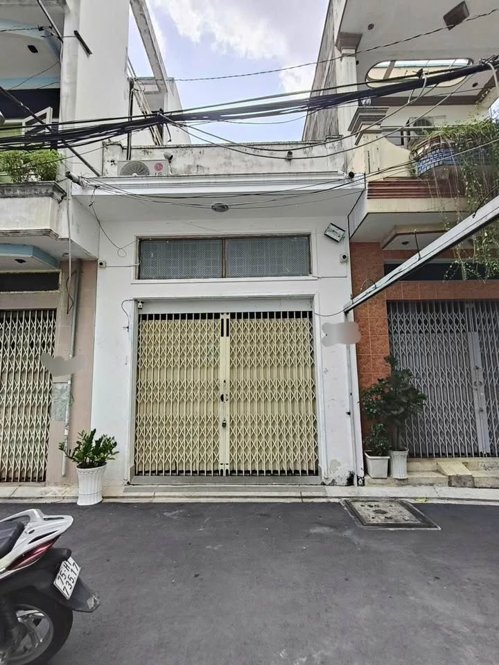 Nhà phố Tân Bình 44m² giá 7.9 tỷ - Có bãi đậu xe ô tô