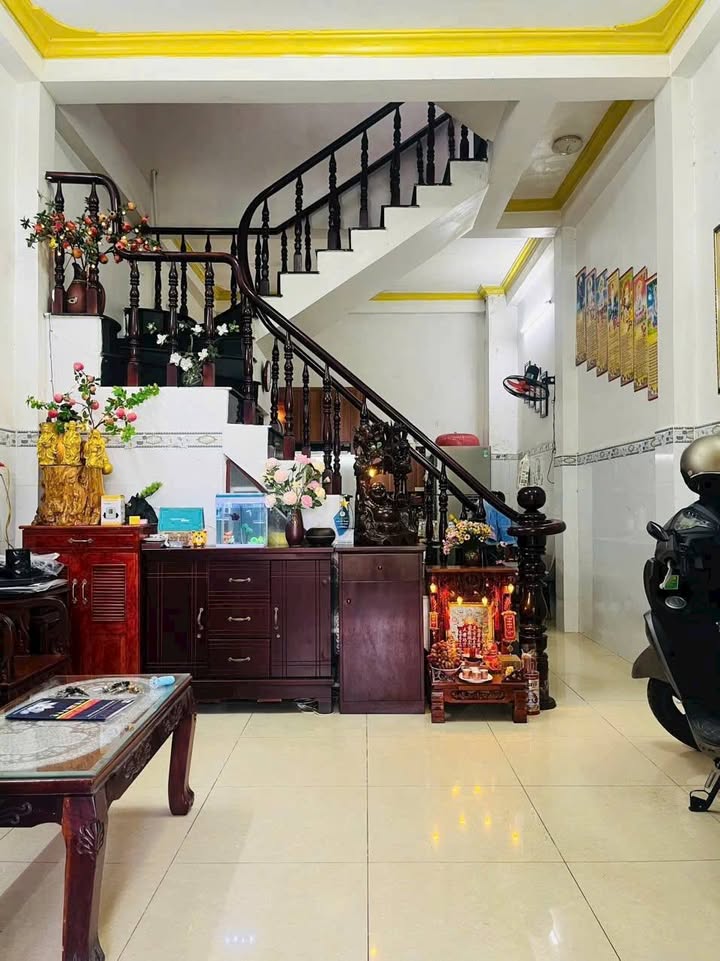 Bán nhà 2 lầu đường Thạnh Xuân 52, quận 12, giá 3.4 tỷ - Pháp lý đầy đủ!