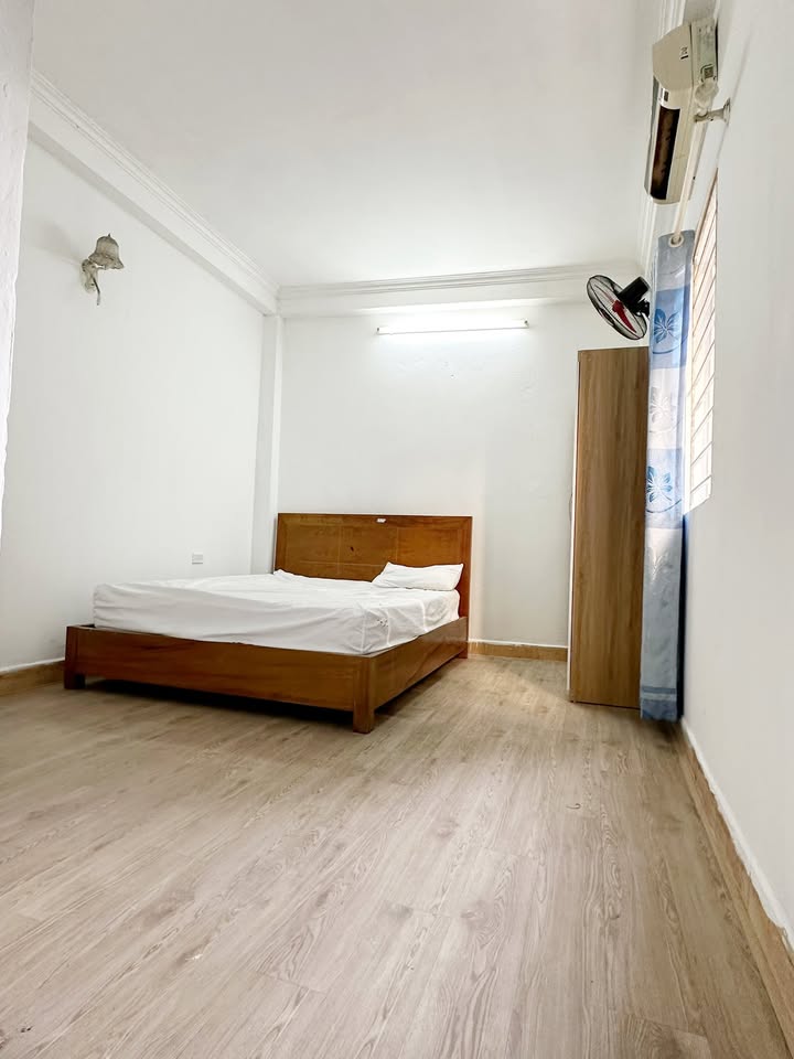 Phòng cho thuê Ngõ 79 Dương Quảng Hàm 25m² giá chỉ từ 3.3 triệu - Thiết kế hiện đại, đầy đủ tiện nghi!