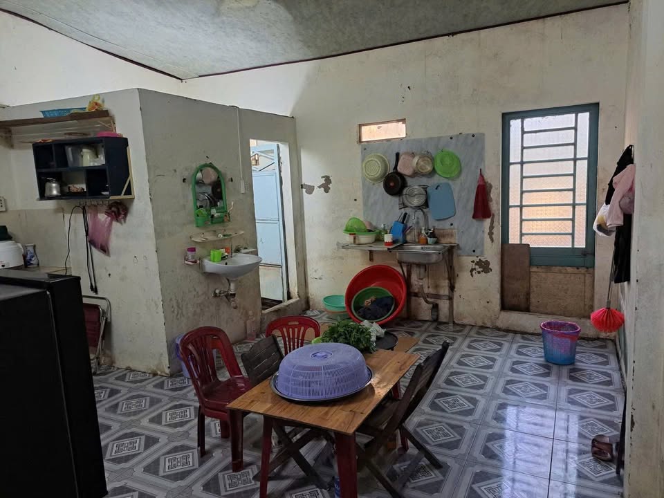 Nhà cấp 4 Hòa Xuân, Đà Nẵng 100m² giá 1 tỷ - Ô tô vào tận nhà!