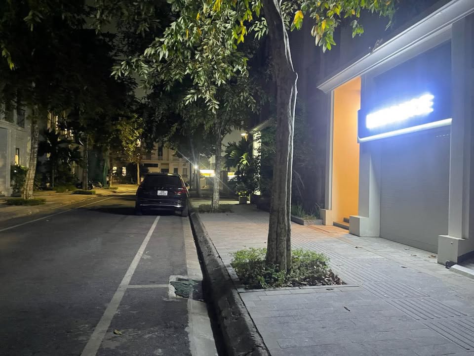 Biệt thự song lập The Manor Central Park, Nguyễn Xiển 160m², giá 64.2 tỷ - An ninh 24/7, nội thất cao cấp!