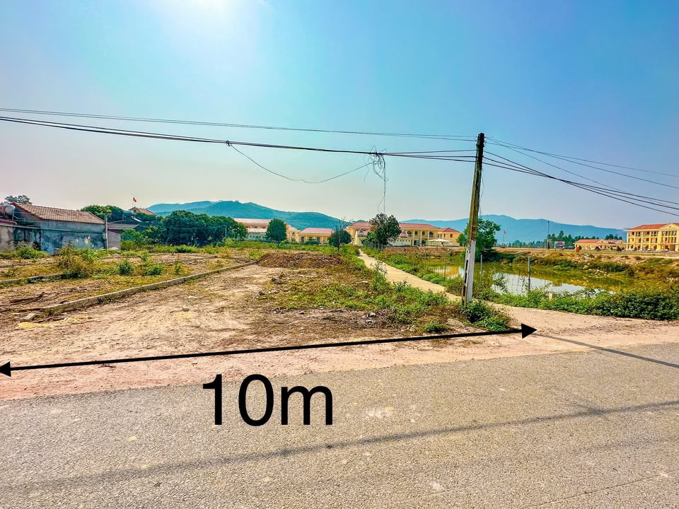 Đất nền lô góc 2 mặt tiền Cương Sơn - Lục Nam 210m² giá chỉ 2 tỷ - Cơ hội đầu tư lý tưởng!