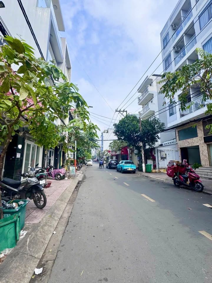 Nhà mặt tiền Nhất Chi Mai, P.13 Tân Bình 77m² giá 17.9 tỷ - Tiềm năng kinh doanh lớn!