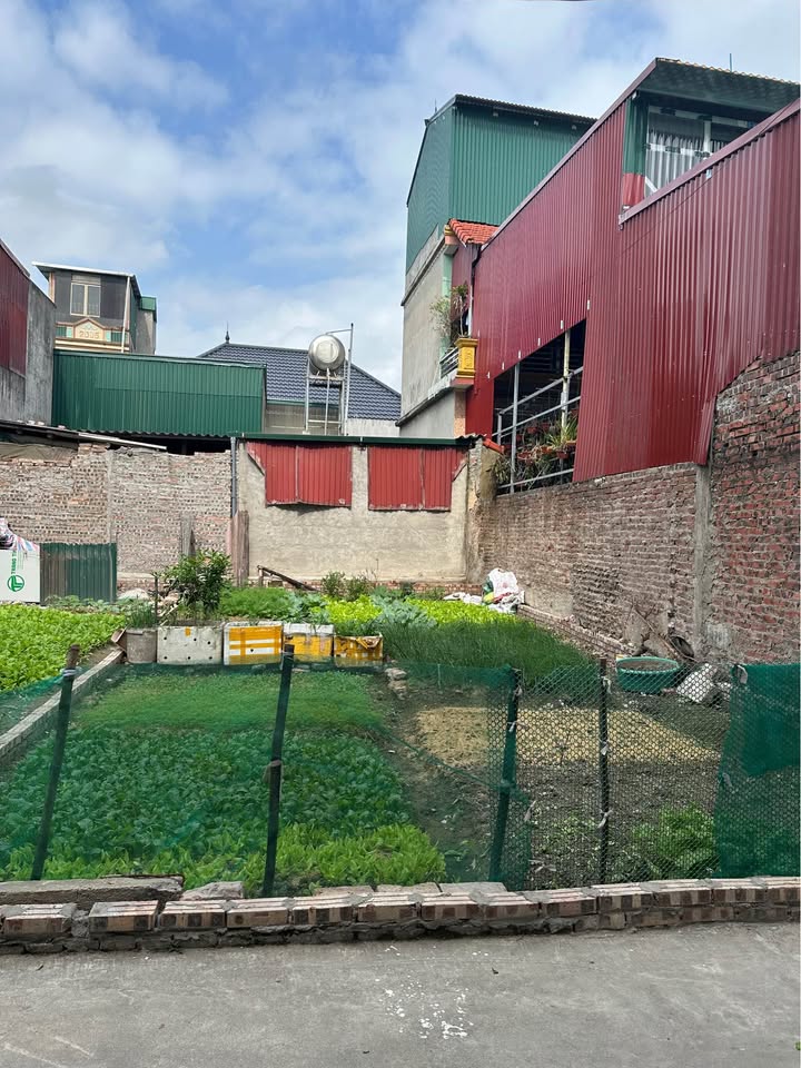 Đất nền Gia Đông, Thuận Thành, Bắc Ninh 61m² giá 2.1 tỷ - Đường rộng, ô tô vào tận nơi!