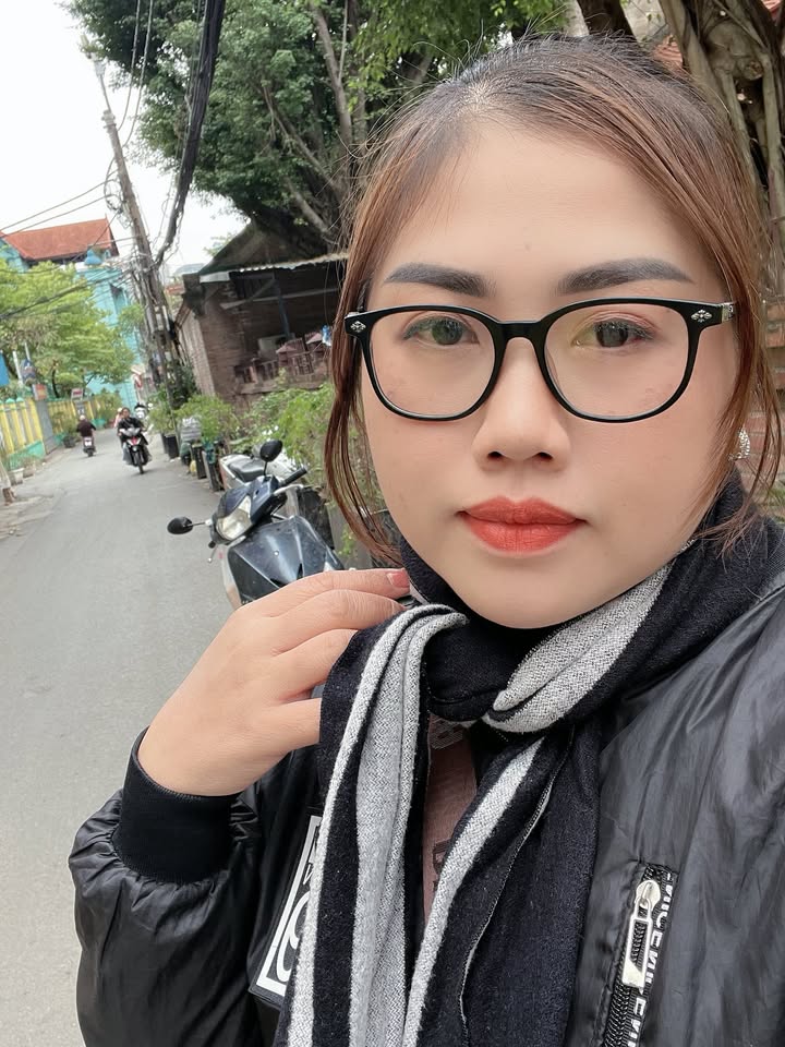 Nhà mặt phố Lụa 35m² giá 10.8 tỷ - Kinh doanh sầm uất, ô tô đỗ cửa!