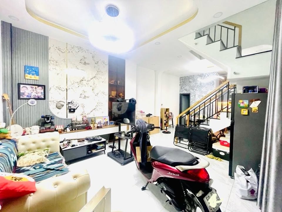 Nhà 4 Tầng Hoàng Hoa Thám Phú Nhuận 36m² giá 6.29 tỷ - Đầu tư sinh lời tuyệt vời!