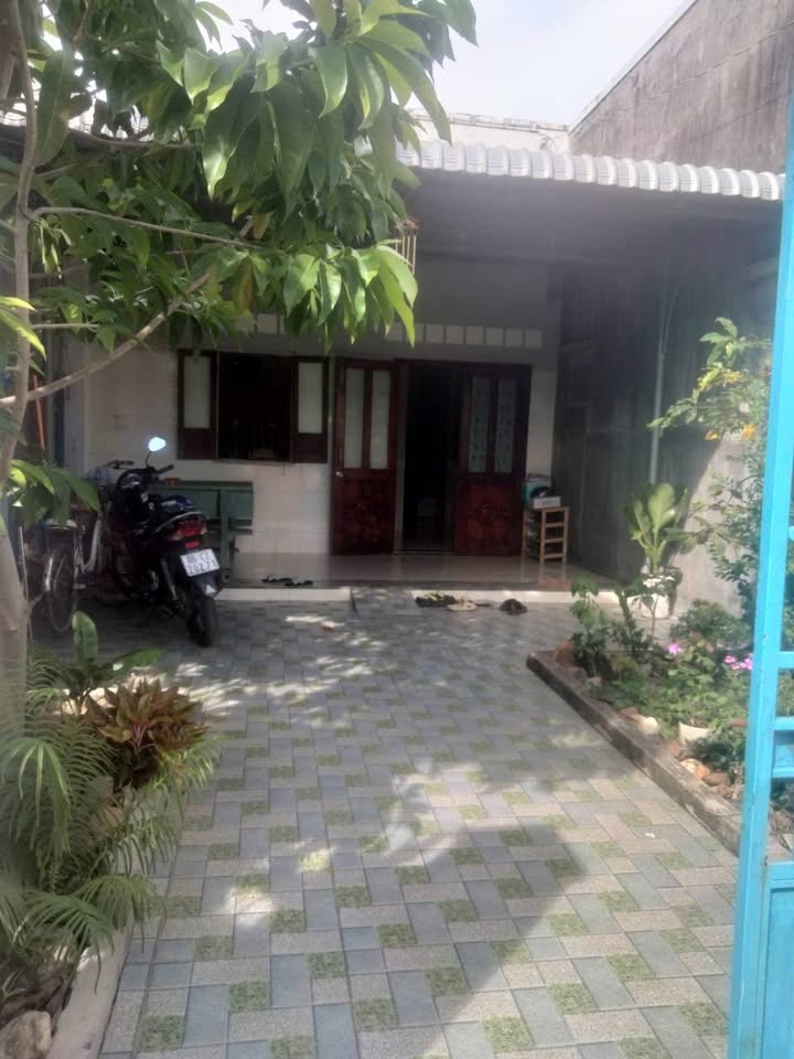 Nhà cấp 4 Đặng Tất, Phan Thiết 125m² giá 1.3 tỷ - Chính chủ bán gấp!