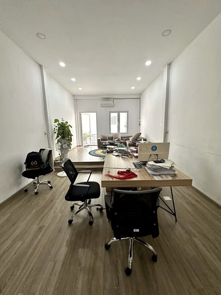 Nhà mặt tiền Tiền Giang, Tân Bình 68m² giá 9.2 tỷ - Khu VIP sát sân bay!