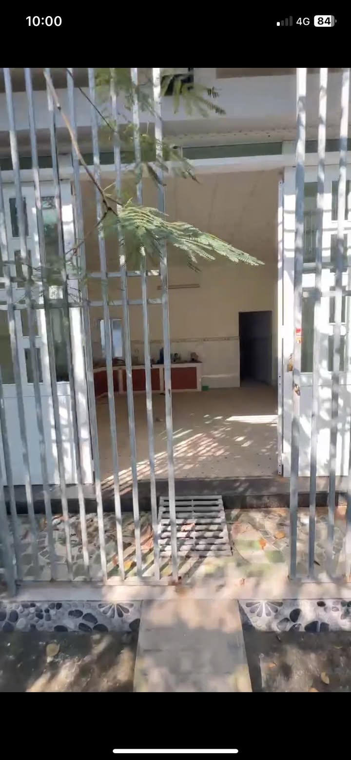 Nhà bán Đức Hòa Hạ, Long An 90m² giá 1.5 tỷ - Sổ đỏ chính chủ, thuận tiện di chuyển!