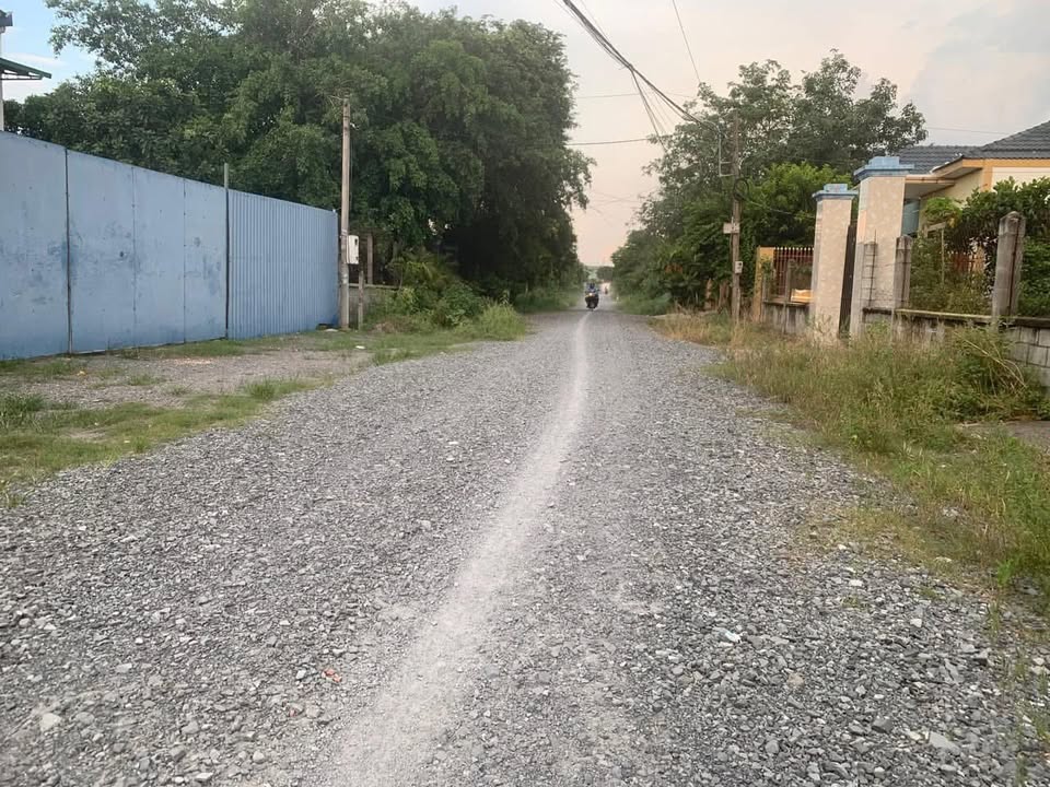 Đất Phú Hòa Đông, Củ Chi 105m² giá 1.65 tỷ - Mặt tiền đường nhựa thuận lợi!