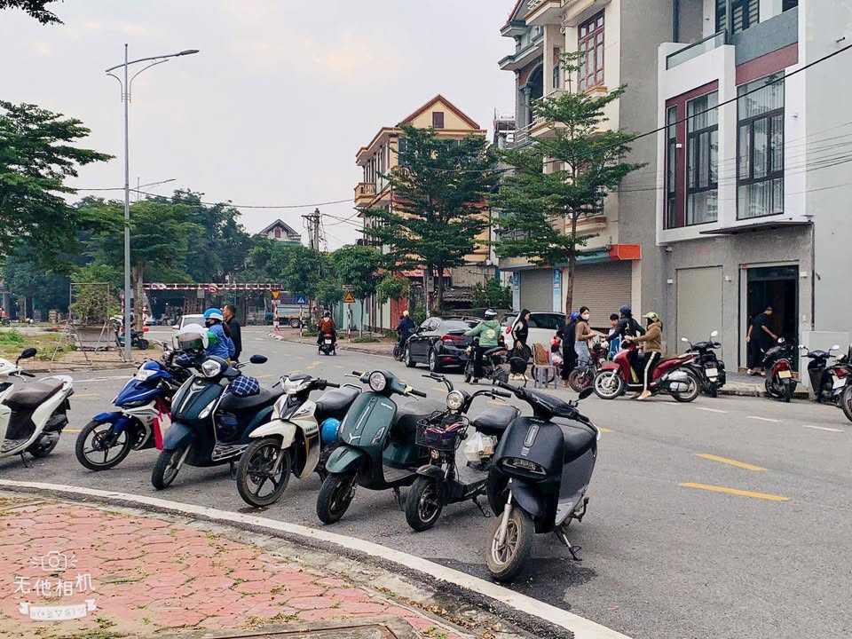 Đất Cẩm Chế Thanh Hà 200m² - Đường thông tứ phía, giá thỏa thuận hấp dẫn!