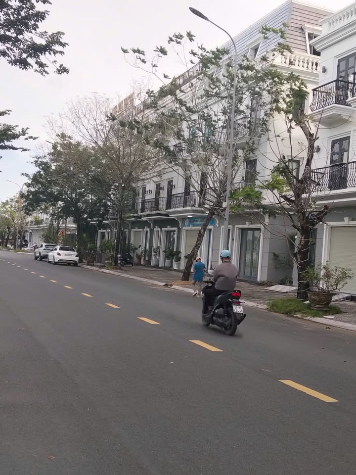 Căn shophouse khu Vicom Bạc Liêu 90m² giá 4.75 tỷ - Đầu tư sinh lời ngay!