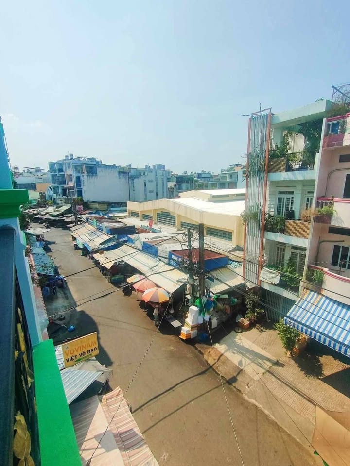 Nhà mặt tiền chợ Hồ Trọng Quý, Quận 6 - Diện tích 64m², tặng full nội thất!