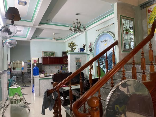 Nhà 4 tầng Tản Đà, Phường 1, Tuy Hòa 90m² giá 3.7 tỷ - Sổ đỏ chính chủ!