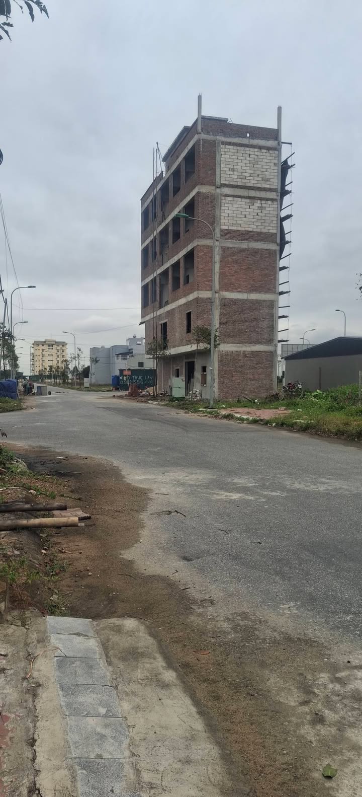 Lô đất 75m² tại Quảng Phú – Giá chỉ 3.85 tỷ, vị trí đắc địa!