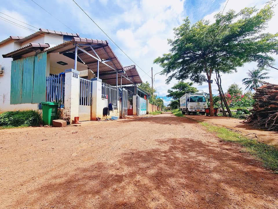 Đất thổ cư Ea Tu, Buôn Ma Thuột 200m² giá 1.5 tỷ - Đầu tư sinh lời, khu dân cư đông đúc!