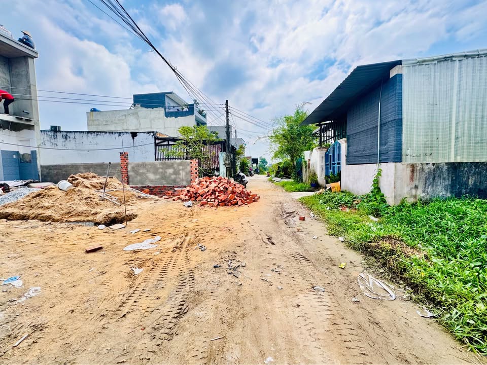 Đất xây nhà vườn Đức Hòa Đông 380m² giá 1.85 tỷ - Dân cư đông đúc, an ninh tốt!