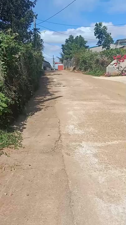 Đất nền thôn 1 Đắk Wer 400m² giá 3.2 tỷ - Gần trung tâm, thuận tiện đi học!