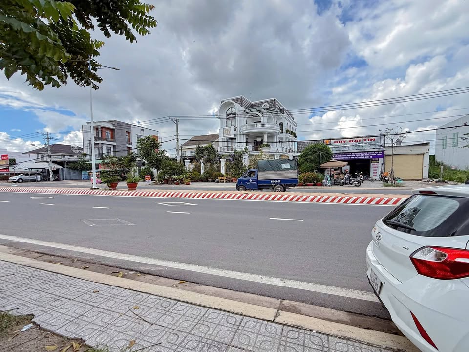 Nhà mặt tiền đường An Dương Vương, Hòa Thành, 175m² - Giá chỉ 900 triệu!